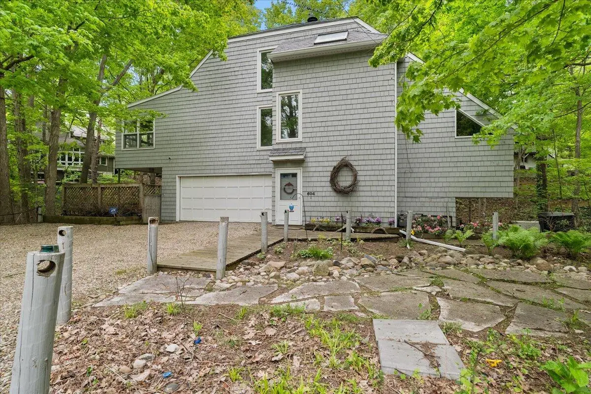 604 Pine Lane, Sawyer, MI 49125 - #1