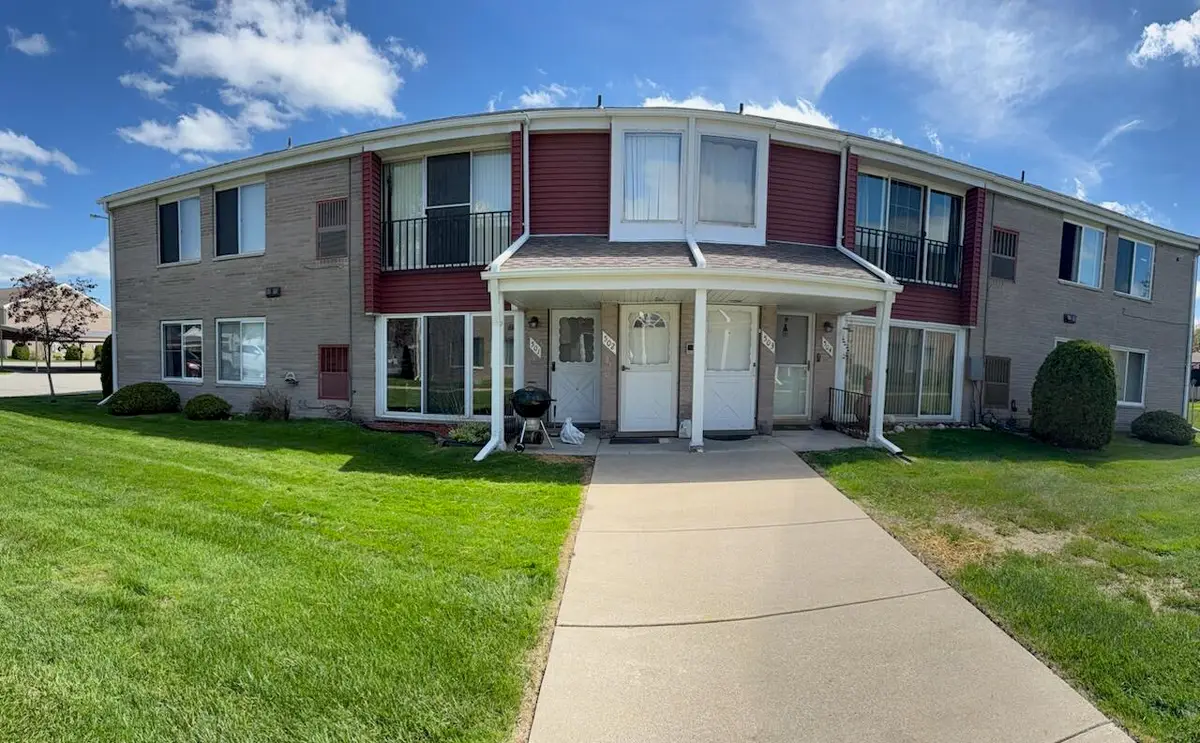 503 Sunset Lane, Saint Clair Shores, MI 48082 - #1