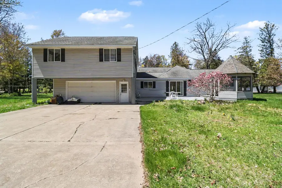 6665 Lakeshore Road, Manistee, MI 49660 - #2