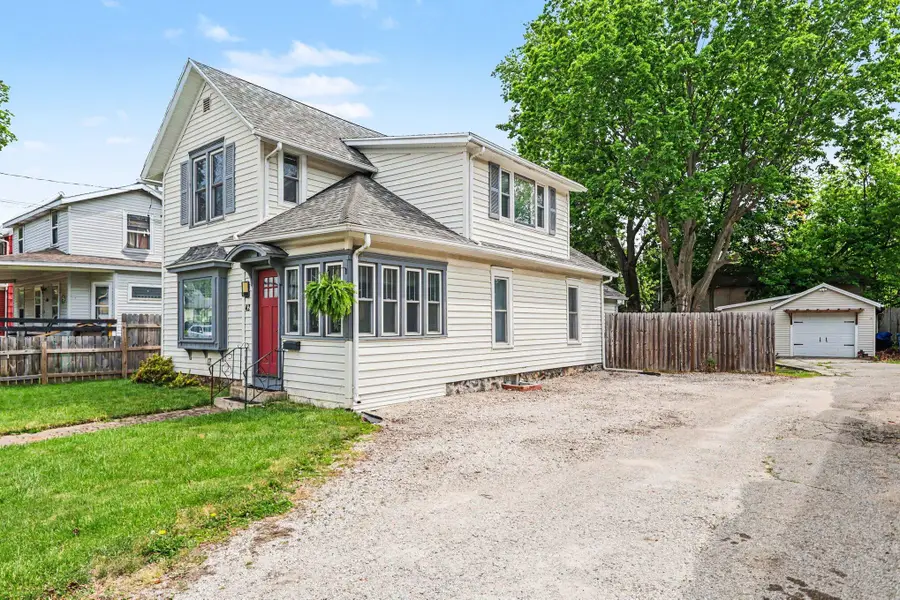 42 Mckinley Avenue N, Battle Creek, MI 49017 - #2