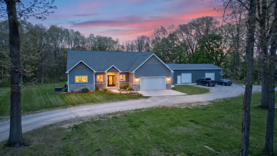 7615 Lansing Avenue, Jackson, MI 49201 - #2