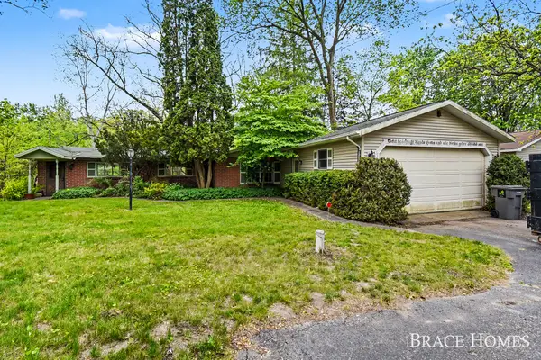 10748 100th Street Se, Alto, MI 49302