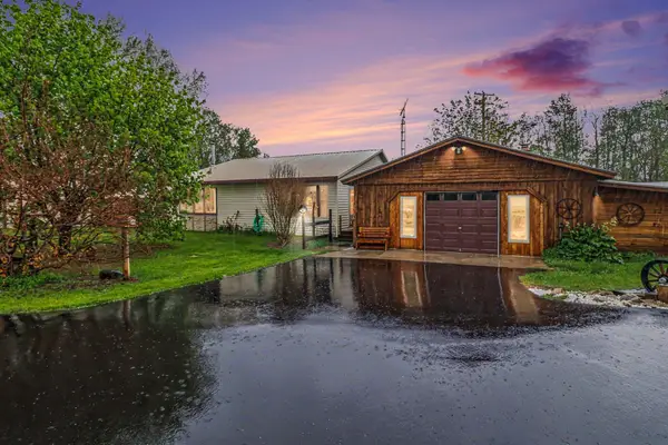 5739 Benzie Highway, Benzonia, MI 49616