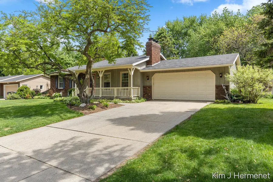 2508 Greenings Avenue Ne, Grand Rapids, MI 49525 - #3
