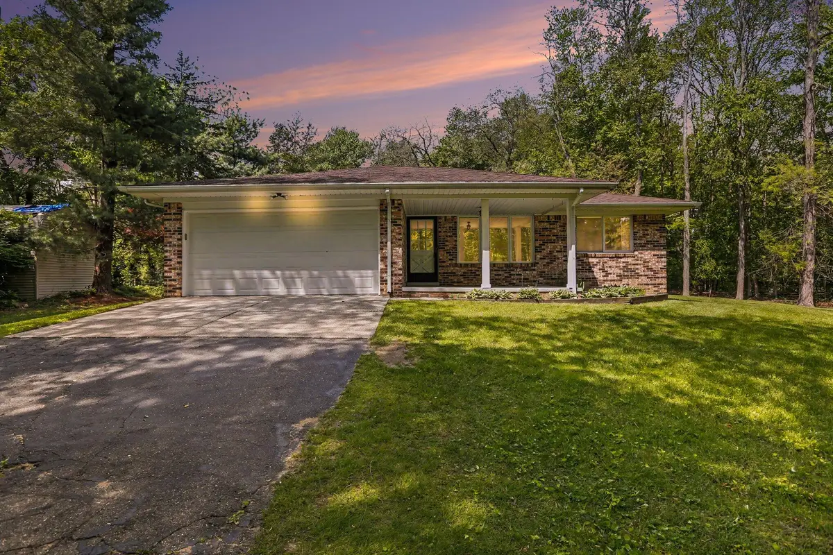 9610 Hamburg Court, Brighton, MI 48116 - #1