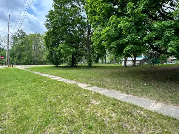 210 W River Street, Otsego, MI 49078
