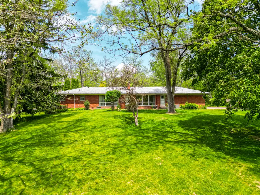 33277 W 11 Mile Road, Farmington, MI 48336 - #2