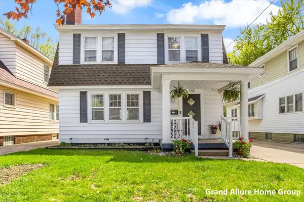 446 Knapp Street Ne, Grand Rapids, MI 49505