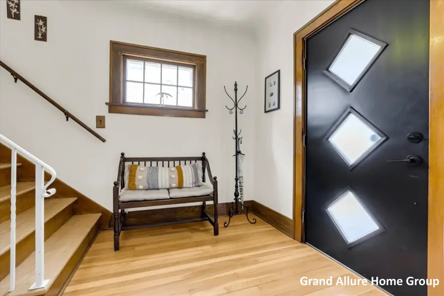 446 Knapp Street Ne, Grand Rapids, MI 49505 - #3