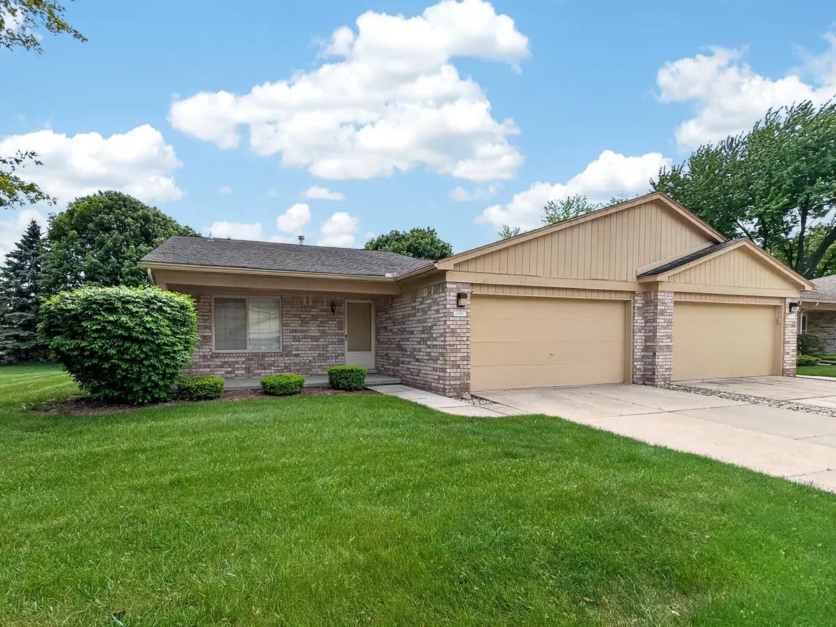 41520 Janet Circle #60, Clinton Township, MI 48038 - #1