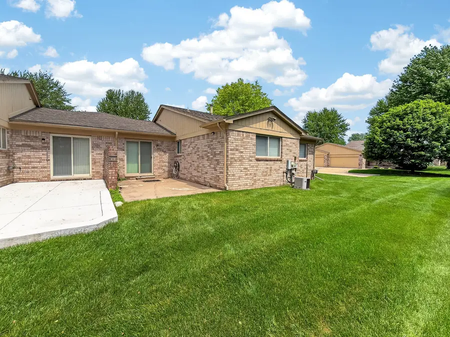 41520 Janet Circle #60, Clinton Township, MI 48038 - #3