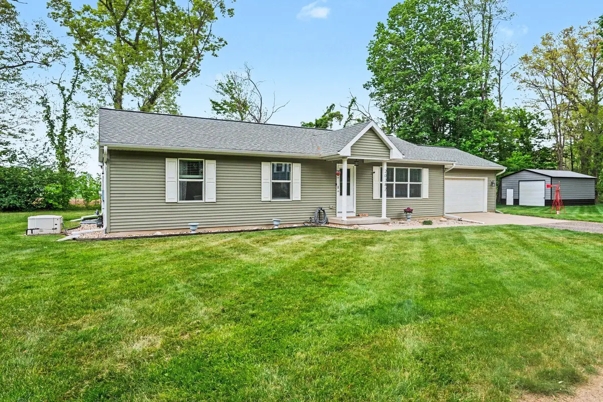 20282 Groveland Avenue, Three Rivers, MI 49093 - #1