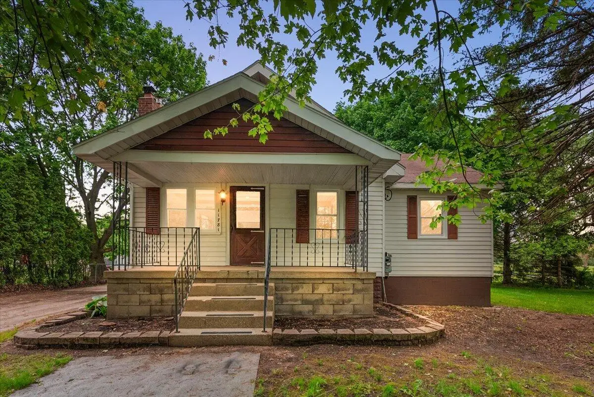 11781 8th Avenue Nw, Grand Rapids, MI 49534 - #1
