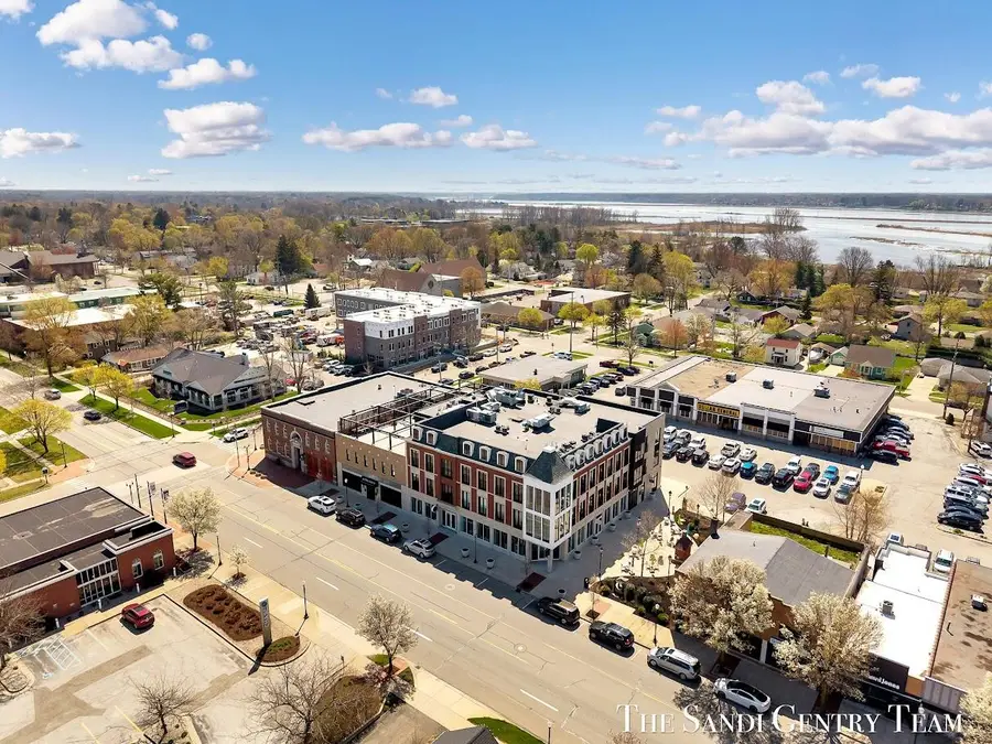 110 W Savidge Street #203, Spring Lake, MI 49456 - #3