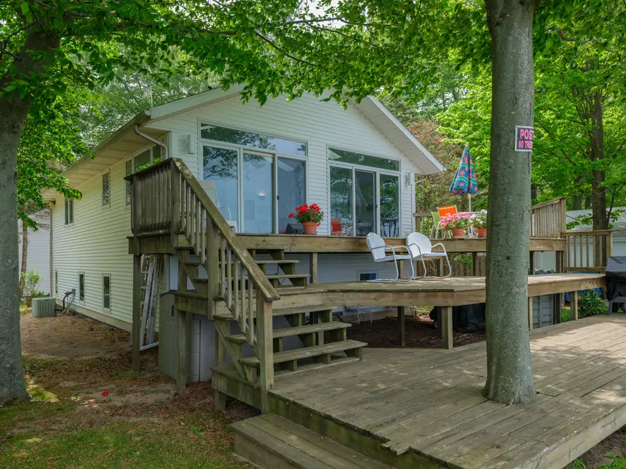 1192 Cherry Drive, South Haven, MI 49090 - #2
