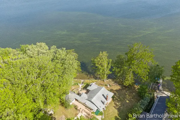 2550 Lakeside Drive, Stanton, MI 48888