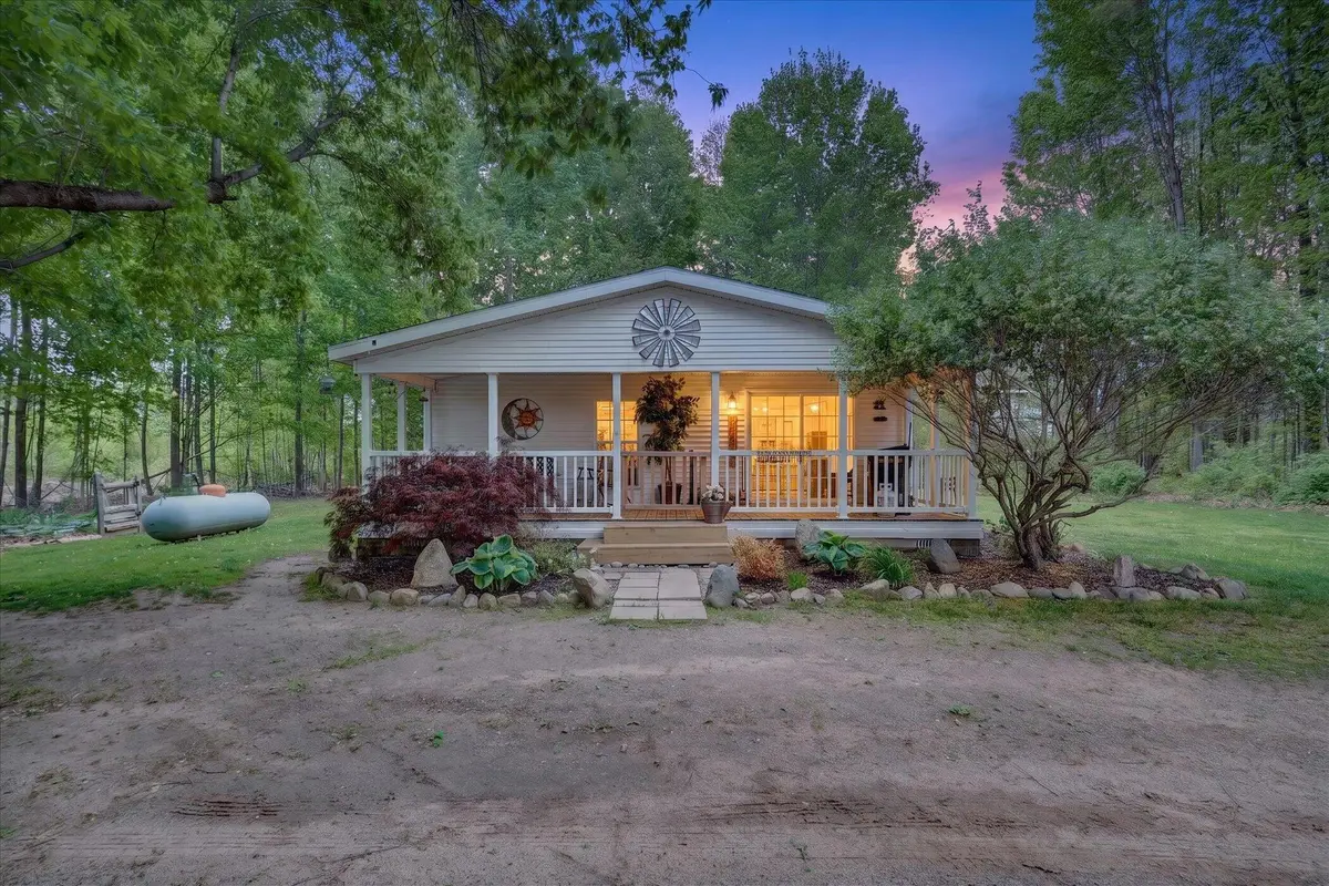 6820 Fuller Road, Greenville, MI 48838 - #1
