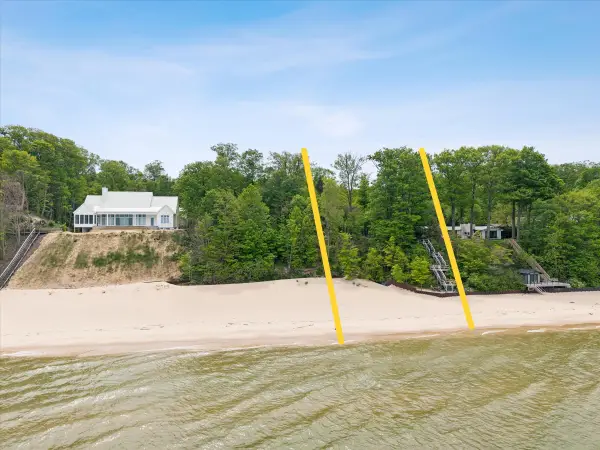 6056 Dune Path, Coloma, MI 49038