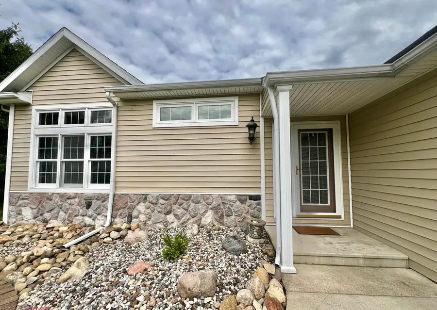 115 Stony Ridge Court, Hillsdale, MI 49242 - #3