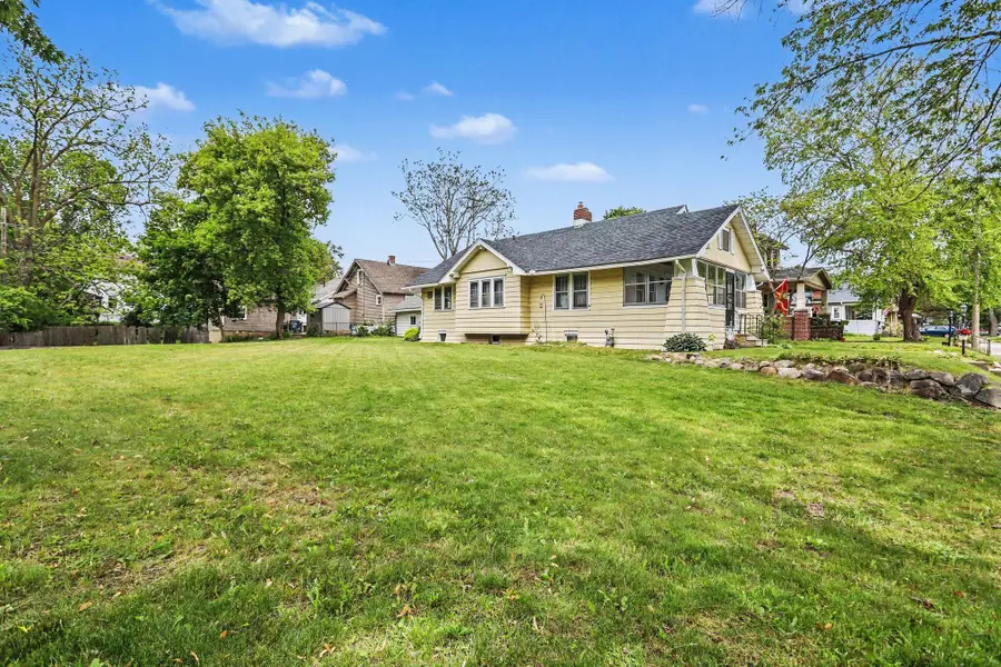 105 N Broad Street, Battle Creek, MI 49017 - #2
