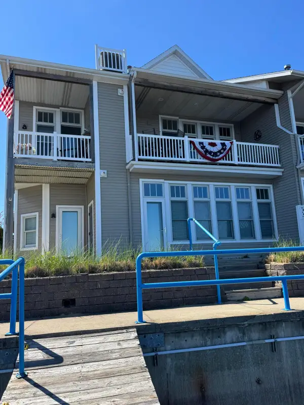 59 Arthur Street, Manistee, MI 49660