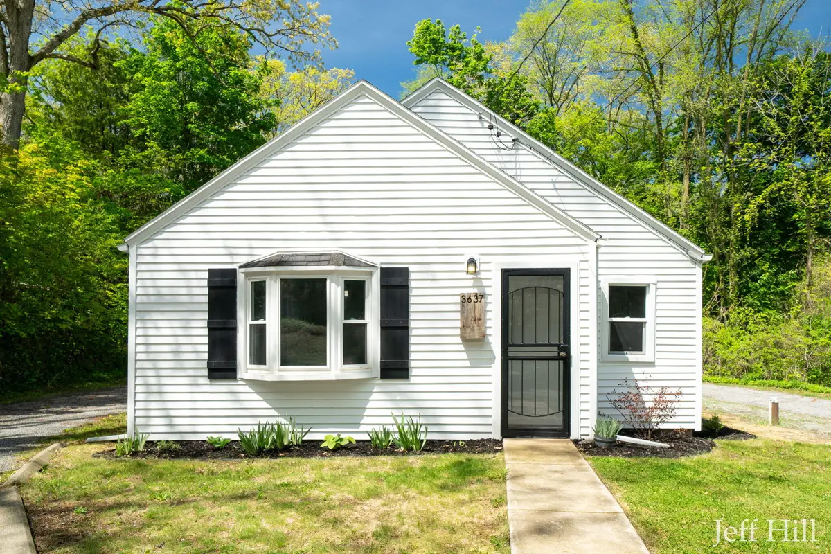 3637 Colonial Avenue Ne, Grand Rapids, MI 49525 - #1