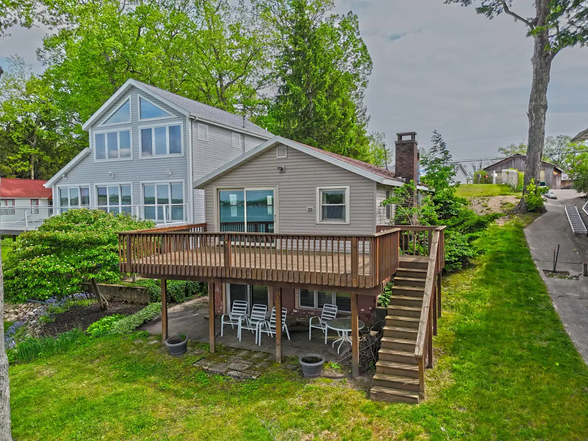 31050 Curran Beach, Dowagiac, MI 49047 - #1