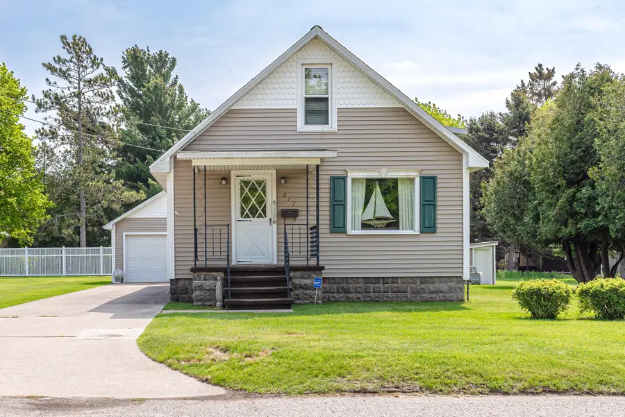817 Oak Street, Manistee, MI 49660 - #2