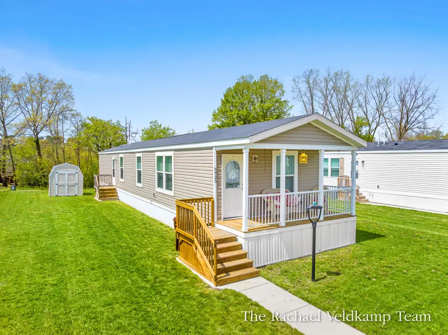 6925 Vinewood Avenue Ne, Belmont, MI 49306 - #2