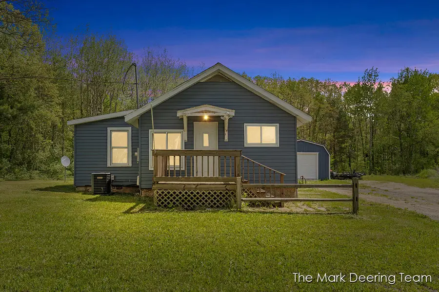 11612 Elm Avenue, Howard City, MI 49329 - #2
