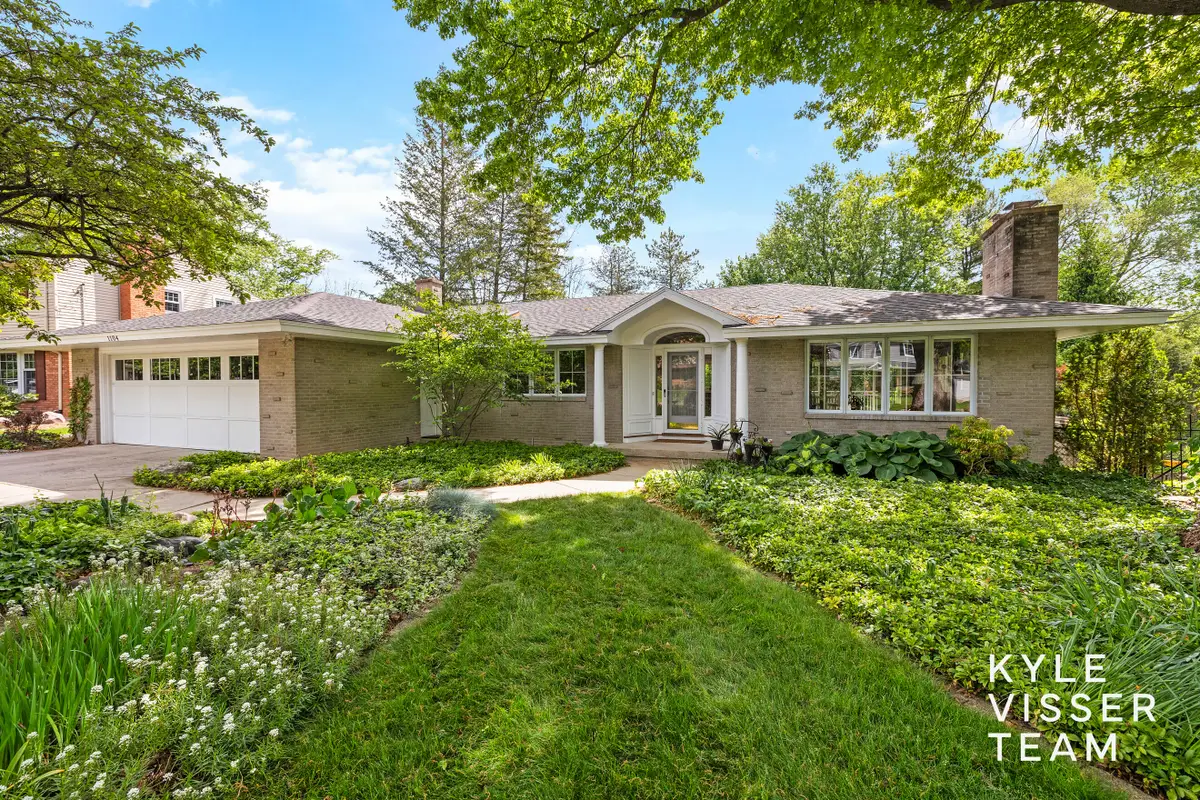 1104 Idema Drive Se, East Grand Rapids, MI 49506 - #1