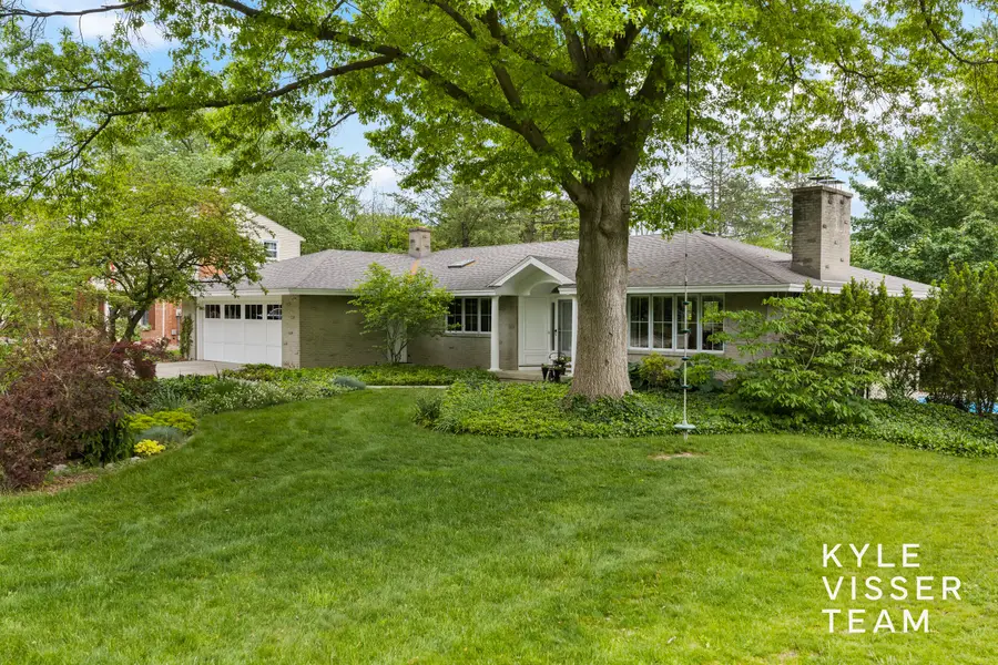 1104 Idema Drive Se, East Grand Rapids, MI 49506 - #2