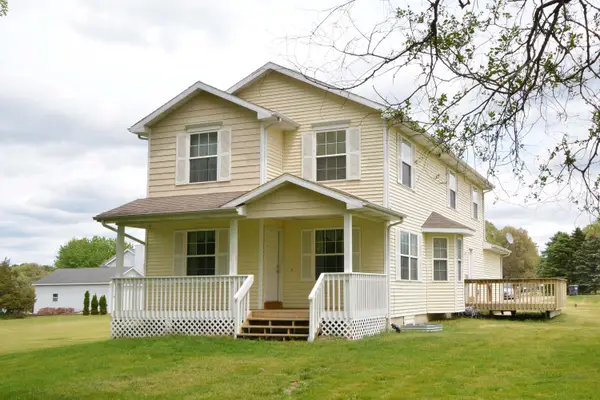 31900 Pawton Lane, Paw Paw, MI 49079
