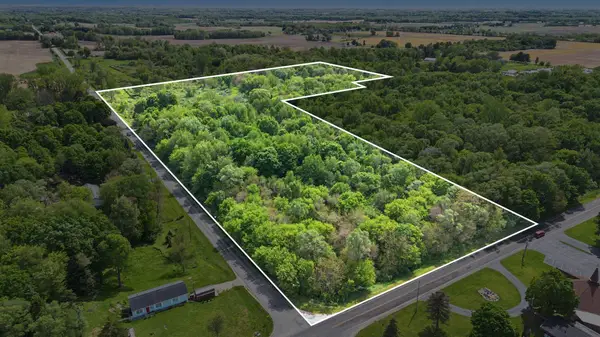 4244 Hillandale Road, Sodus, MI 49126