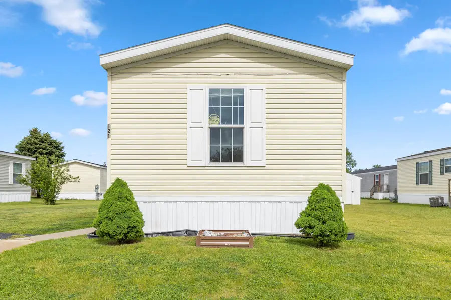 360 E Tuttle Road #121, Ionia, MI 48846 - #2