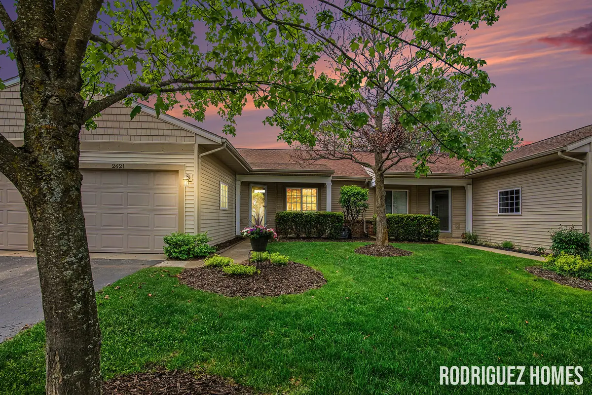 2621 Cascade Place Drive Se, Grand Rapids, MI 49546 - #1