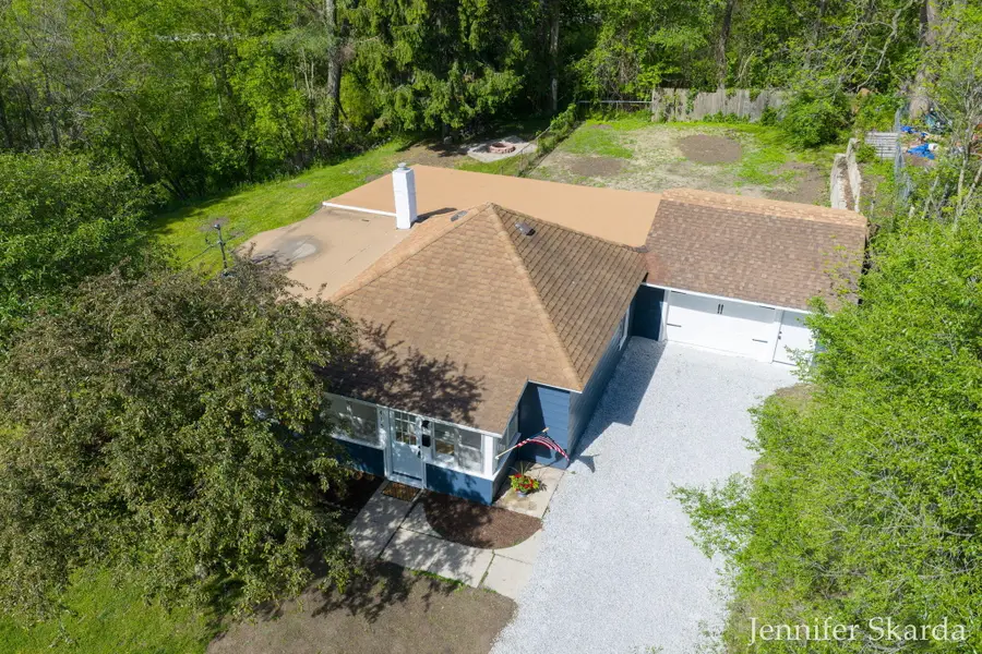415 N State Road, Belding, MI 48809 - #3