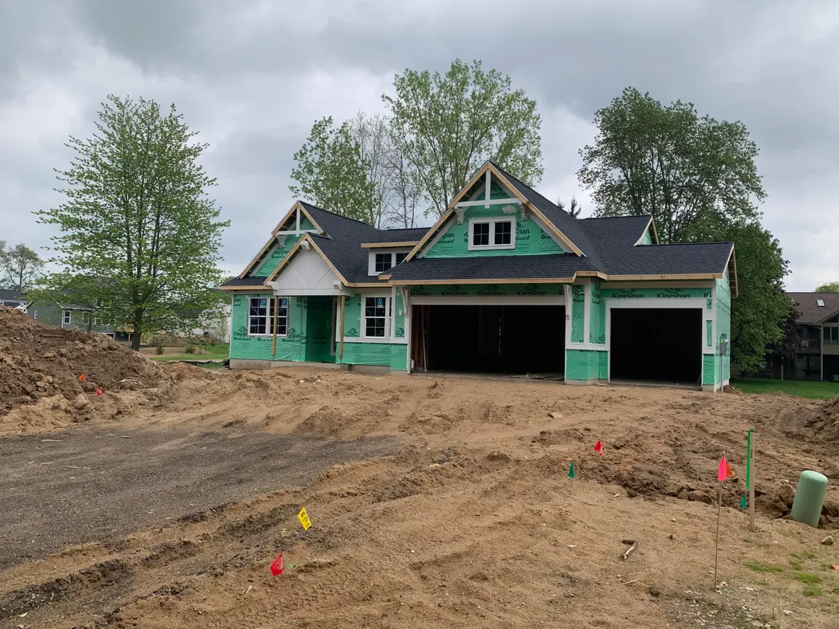 7060 Pinehurst Drive Ne, Rockford, MI 49341 - #1