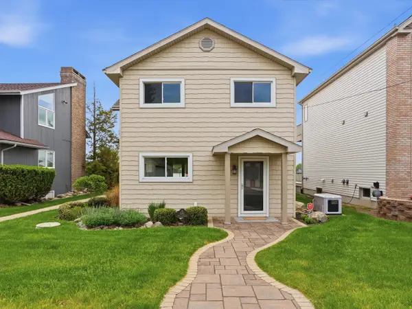 8492 N Shore Drive, Clarklake, MI 49234