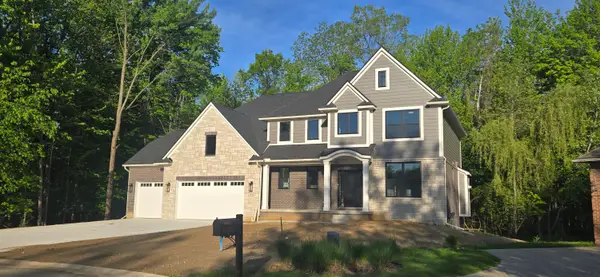 5850 Windrift Court, West Bloomfield, MI 48324
