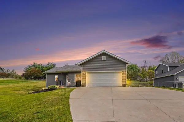 31800 Pine Ridge Circle, Lawton, MI 49065