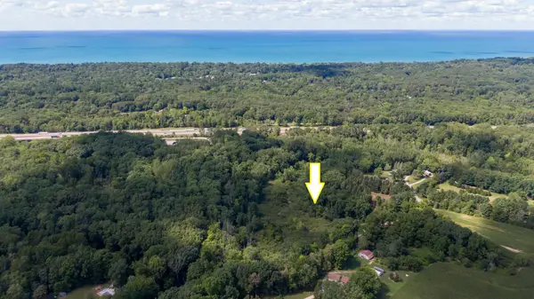 16800 Riverside Drive, Union Pier, MI 49129
