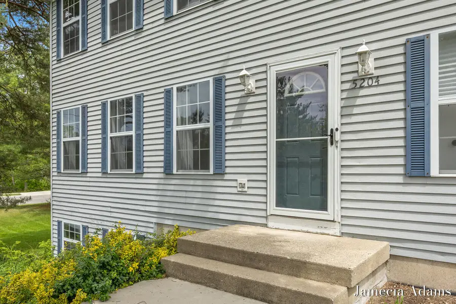 5204 Discovery Drive Se, Grand Rapids, MI 49508 - #2