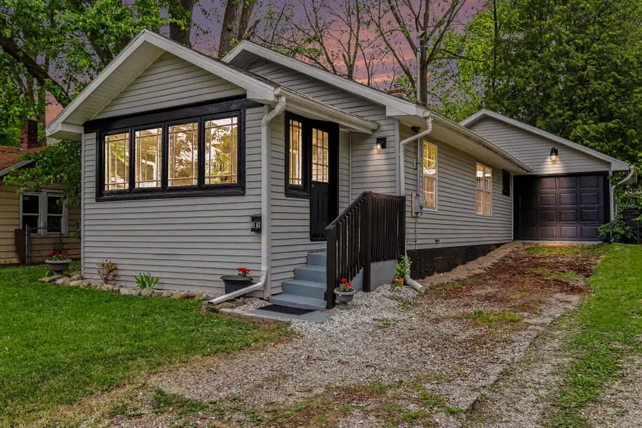 35 W Grand Circle Avenue, Battle Creek, MI 49037 - #2