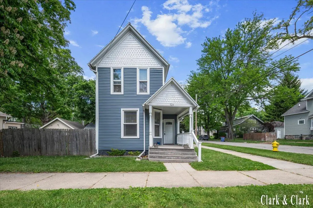 529 Carrier Street Ne, Grand Rapids, MI 49505 - #1