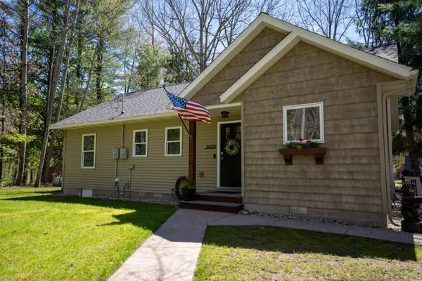 5936 S Rapids Road, Branch, MI 49402