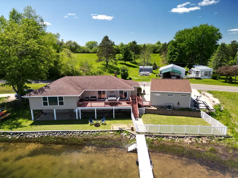 2772 S Wisner Avenue, Fremont, MI 49412 - #2