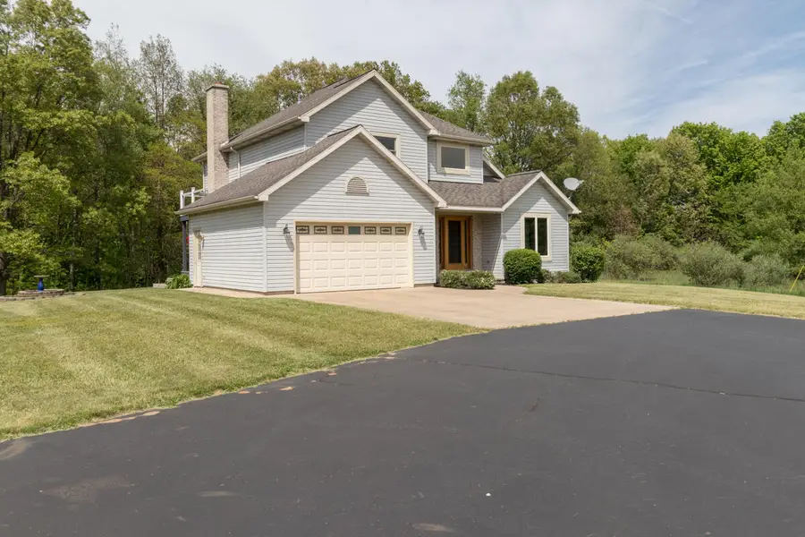 1875 E Dr S, East Leroy, MI 49051 - #2