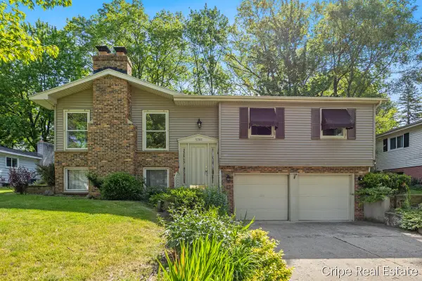 5382 Burgis Avenue Se, Grand Rapids, MI 49508