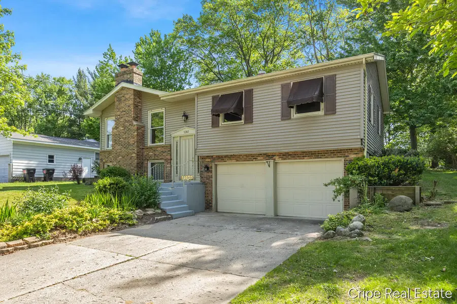 5382 Burgis Avenue Se, Grand Rapids, MI 49508 - #2